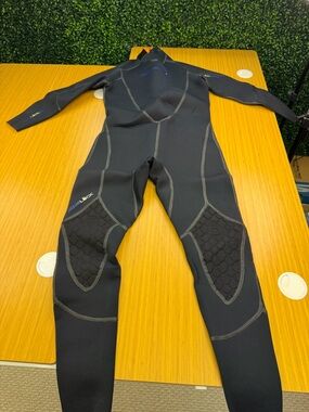 Henderson Aquatics Aqua Lock 3mm Wetsuit Mens Size LS Scuba Surf Snorkel Dive